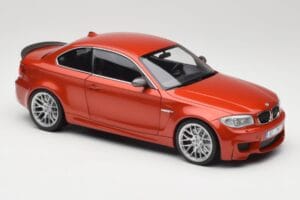 BMW 1M Coupe E82 Sakhir Orange Metallic Minichamps 1:18 110020020 Kov – obrázok 6 z 8