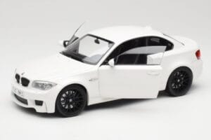 BMW 1M Coupe E82 Biely Minichamps 1:18 110020022 Kov – obrázok 2 z 8
