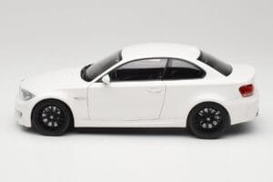BMW 1M Coupe E82 Biely Minichamps 1:18 110020022 Kov – obrázok 4 z 8