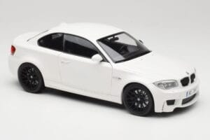 BMW 1M Coupe E82 Biely Minichamps 1:18 110020022 Kov – obrázok 6 z 8