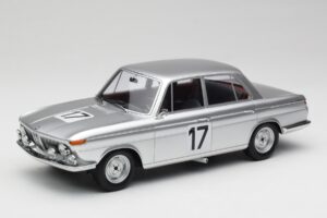 BMW 2000 Ti #17 J. Ickx / H. Hahne 24 Hours of Spa 1966 Winners Minichamps 1:18 107662517 Živica