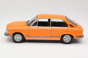 BMW 2000 Tii Touring Oranžový Minichamps 1:18 80430145824 Kov – obrázok 4 z 8