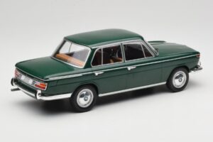 BMW 2000 121 Zelený MCG 1:18 MCG18542 Kov – obrázok 2 z 6