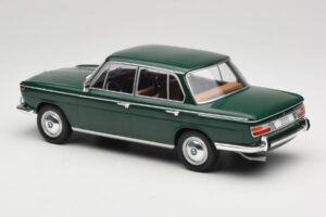 BMW 2000 121 Zelený MCG 1:18 MCG18542 Kov – obrázok 5 z 6