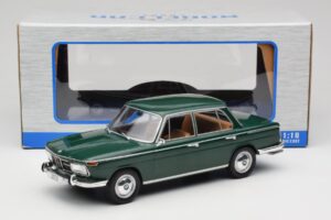 BMW 2000 121 Zelený MCG 1:18 MCG18542 Kov – obrázok 6 z 6