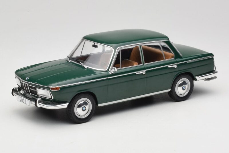BMW 2000 121 Zelený MCG 1:18 MCG18542 Kov