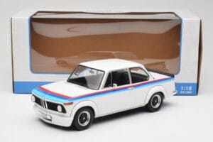 BMW 2002 E10 Turbo Biely MCG 1:18 MCG18408R Kov – obrázok 6 z 6