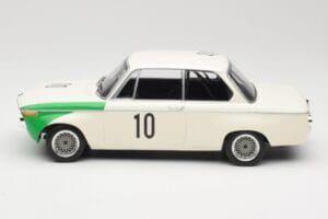 BMW 2002 Tii E10 #10 H. Hahne / D. Quester Winners Nurburgring 1968 Minichamps 1:18 155682710 Kov – obrázok 3 z 6