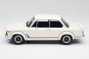 BMW 2002 Tii Turbo Alpine White Minichamps 1:18 155026200 Kov – obrázok 3 z 6