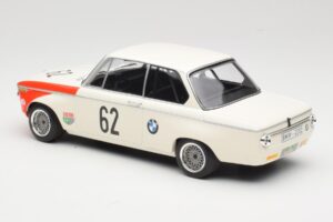 BMW 2002 tiK BMW AG #1 H. Hahne / D. Quester Class Winner Guards International 6 Hours Brands Hatch 1969 Minichamps 1:18 1556 – obrázok 5 z 6