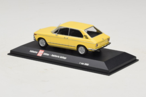 BMW 2002 Touring Žltý Minichamps 1:43 403021115 Kov – obrázok 3 z 4