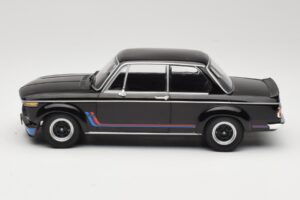 BMW 2002 Turbo Čierny Minichamps 1:18 155026204 Kov – obrázok 3 z 6