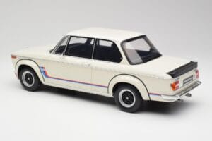 BMW 2002 Turbo E10 Chamonix Biely Otto 1:12 G077 Živica – obrázok 4 z 5