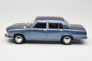 BMW 2500 E3 Blue Metallic BoS Models 1:18 BOS030 Živica – obrázok 3 z 6