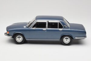 BMW 2500 E3 Blue Metallic Minichamps 1:18 155029200 Kov – obrázok 3 z 6