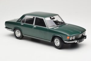 BMW 2500 E3 Green Metallic Minichamps 1:18 155029201 Kov – obrázok 4 z 6
