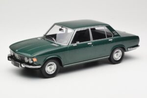 BMW 2500 E3 Green Metallic Minichamps 1:18 155029201 Kov