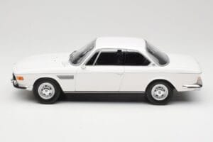 BMW 2800 CS E9 Biely Minichamps 1:18 155028030 Kov – obrázok 3 z 6