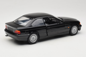 BMW 3 Series E36 Coupe Čierny UT Models 1:18 BMW009 Kov – obrázok 3 z 8