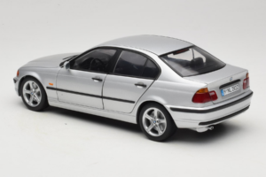 BMW 3 Series E46 Strieborný UT Models 1:18 80439421535 Kov – obrázok 7 z 8
