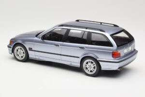 BMW 3 Series E36 Touring Blue Metallic MCG 1:18 MCG18365 Kov – obrázok 5 z 6