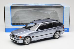 BMW 3 Series E36 Touring Blue Metallic MCG 1:18 MCG18365 Kov – obrázok 6 z 6