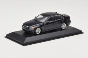 BMW 3 Series E90 Dark Blue Metallic Minichamps 1:43 80420392151-R Kov – obrázok 3 z 5