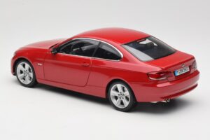 BMW 3 Series E92 Červený Kyosho 1:18 80430407219 Kov – obrázok 7 z 8