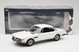 BMW 3.0 CSi E9 Biely Minichamps 1:18 180029026 Kov – obrázok 8 z 8