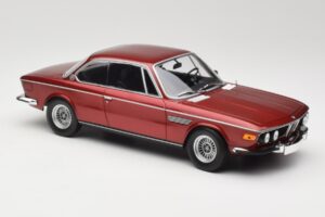 BMW 3.0 CSi E9 Red Metallic Minichamps 1:18 155028031 Kov – obrázok 4 z 6