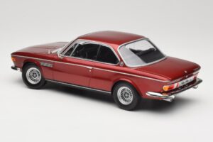 BMW 3.0 CSi E9 Red Metallic Minichamps 1:18 155028031 Kov – obrázok 5 z 6