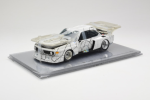 BMW 3.0 CSL Art Car Frank Stella Minichamps 1:18 80430150928 Kov – obrázok 2 z 6