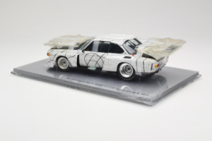 BMW 3.0 CSL Art Car Frank Stella Minichamps 1:18 80430150928 Kov – obrázok 5 z 6