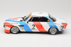 BMW 3.0 CSL E9 #2 Luigi Racing A. de Fierlant / P. Xhenceval Winners 24 Hours of Spa 1975 Minichamps 1:18 155752602 Kov – obrázok 3 z 6