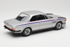 BMW 3.0 CSL E9 Polaris Silver Minichamps 1:18 155028135 Kov – obrázok 2 z 6