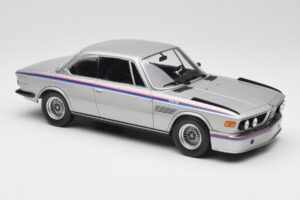 BMW 3.0 CSL E9 Polaris Silver Minichamps 1:18 155028135 Kov – obrázok 4 z 6