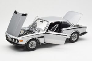 BMW 3.0 CSL E9 Strieborný Minichamps 1:18 180029020 Kov – obrázok 2 z 8