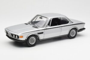 BMW 3.0 CSL E9 Strieborný Minichamps 1:18 180029020 Kov