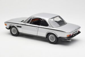 BMW 3.0 CSL E9 Strieborný Minichamps 1:18 180029020 Kov – obrázok 7 z 8