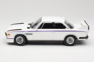 BMW 3.0 CSL E9 Biely Minichamps 1:18 155028136 Kov – obrázok 3 z 6