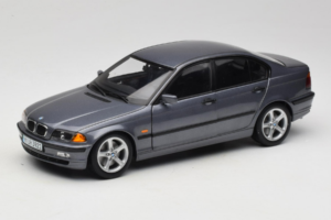 BMW 318i E46 Grey Metallic Dealerská Edícia UT Models 1:18 80430028459 Kov