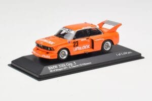 BMW 320i Group 5 #23 E. Cheever / G. Villeneuve 6 Hours of Mosport Class Winners 1977 Damaged Spoiler Minichamps 1:43 4007723 – obrázok 2 z 5