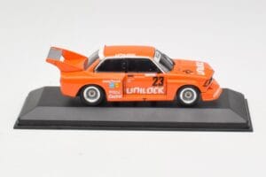 BMW 320i Group 5 #23 E. Cheever / G. Villeneuve 6 Hours of Mosport Class Winners 1977 Damaged Spoiler Minichamps 1:43 4007723 – obrázok 3 z 5
