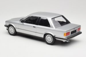 BMW 323i E21 Strieborný Minichamps 1:18 155026001 Kov – obrázok 5 z 6