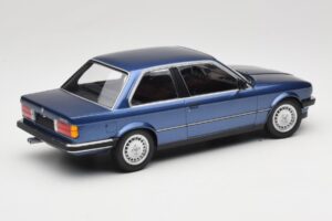 BMW 323i E30 Blue Metallic Minichamps 1:18 155026002 Kov – obrázok 2 z 6
