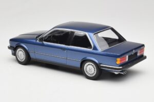BMW 323i E30 Blue Metallic Minichamps 1:18 155026002 Kov – obrázok 5 z 6