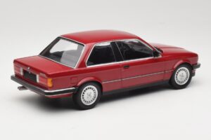 BMW 323i E30 Carmine Minichamps 1:18 155026008 Kov – obrázok 2 z 6