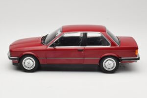 BMW 323i E30 Carmine Minichamps 1:18 155026008 Kov – obrázok 3 z 6