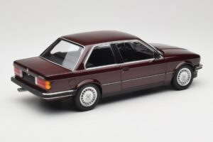 BMW 323i E30 Dark Red Metallic Minichamps 1:18 155026007 Kov – obrázok 2 z 6