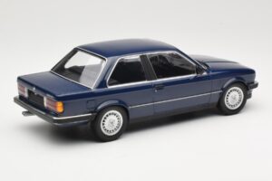 BMW 323i E30 Saturn Blue Minichamps 1:18 155026009 Kov – obrázok 2 z 6